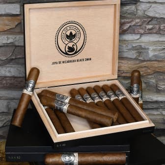 Joya de Nicaragua Black Swan Robusto 5 Pack cigar listing